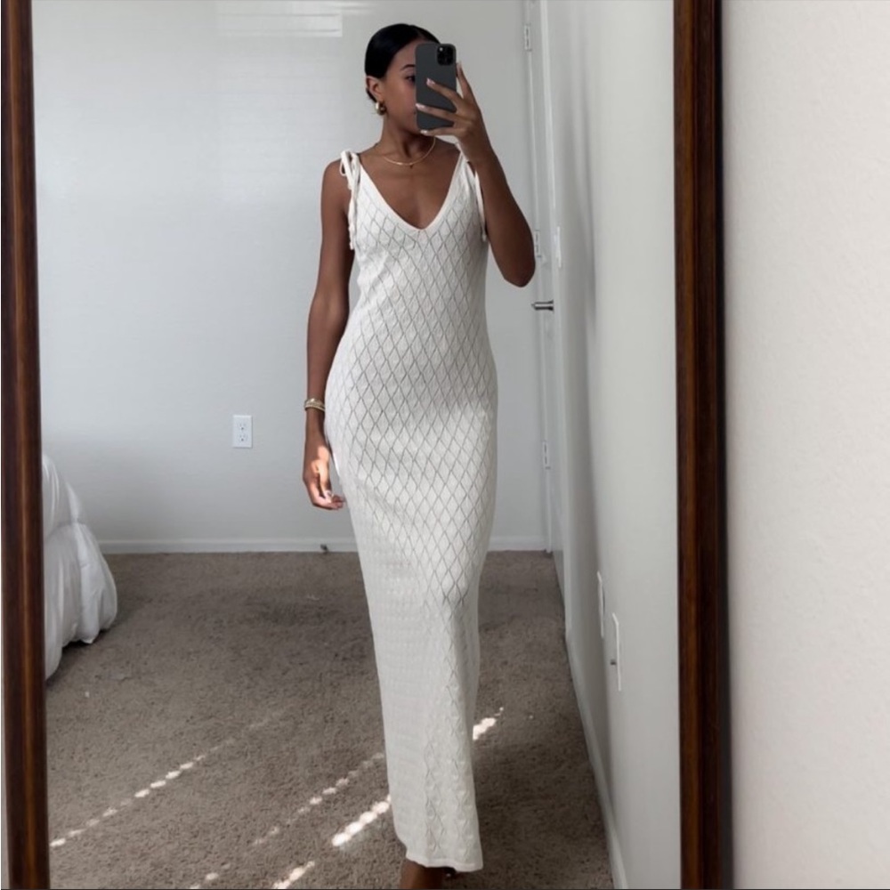 tie back maxi dress Halter button dress Size:US 10P Fabric has some stretch Short Straps Lace Wedding
